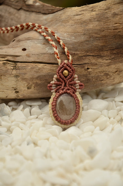 Macrame Rutile Natural Stone Pendant，   織途  ， Om Ethnic Handicraft , macrame