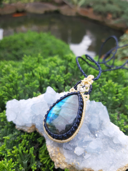 Labradorite  Macrame Necklace