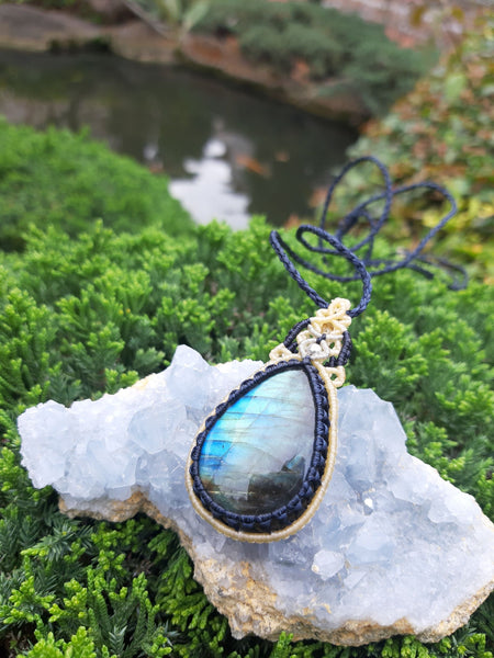 Labradorite  Macrame Necklace