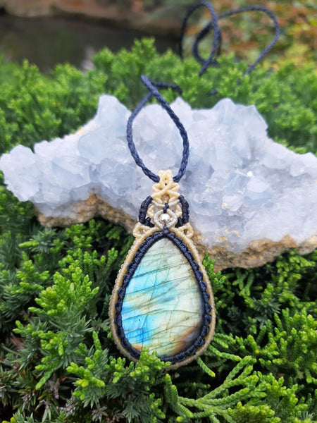 Labradorite  Macrame Necklace