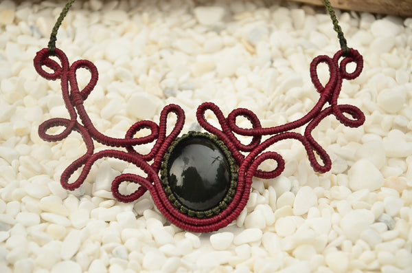 Black Obsidian Stone Macrame Necklace，   織途  ， Om Ethnic Handicraft , macrame