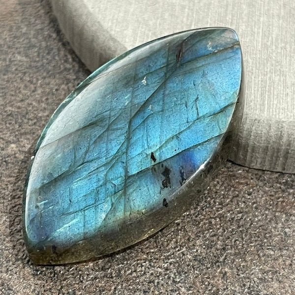 Labradorite 12-17