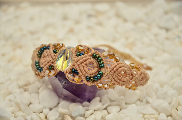 Swarovski Macrame Bracelet，   織途  ， Om Ethnic Handicraft , macrame