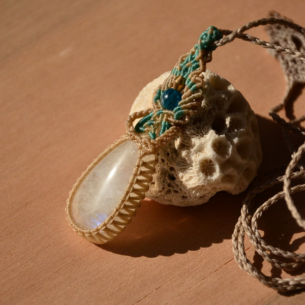 Moonstone Macrame Jewellery, necklace