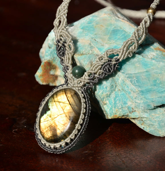 Labradorite Macrame Jewelry Necklace