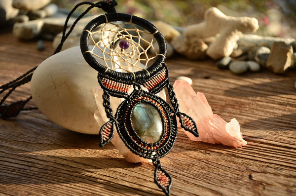 Labradorite Dream Catcher Style Macrame Jewelry，   織途  ， Om Ethnic Handicraft , macrame