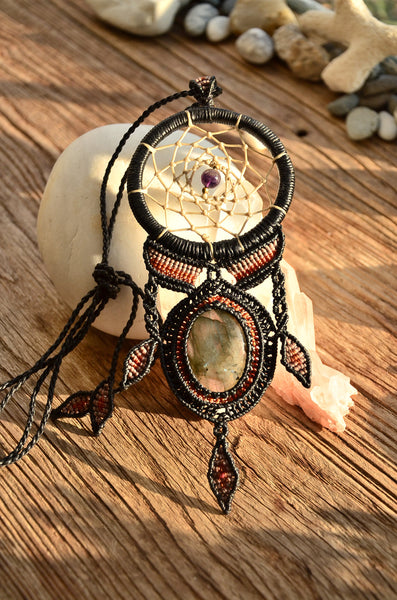 Labradorite Dream Catcher Style Macrame Jewelry，   織途  ， Om Ethnic Handicraft , macrame