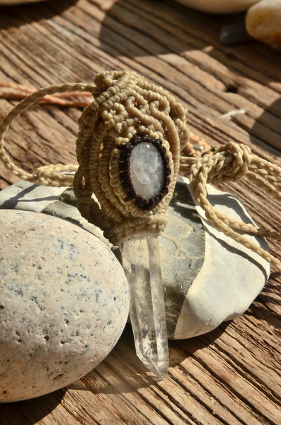 Bohemian Style, Clear Crystal & Moonstone Macrame Pendant，   織途  ， Om Ethnic Handicraft , macrame