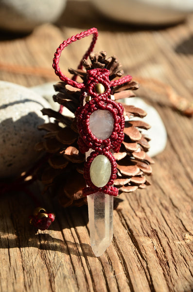 Bohemian Style, Clear Crystal & Moonstone Macrame Pendant，   織途  ， Om Ethnic Handicraft , macrame