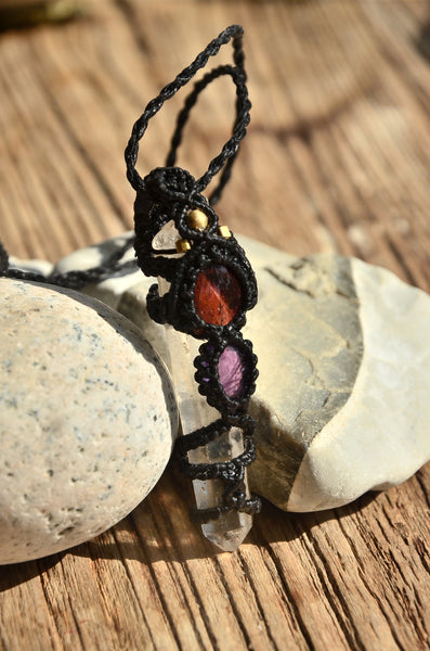 Bohemian Style, Crystal & Amethyst Macrame Pendant，   織途  ， Om Ethnic Handicraft , macrame