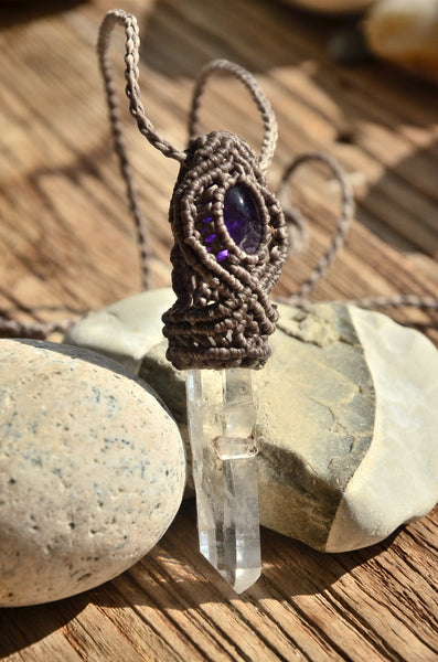 Bohemian Style, Raw Crystal & Amethyst Macrame Pendant，   織途  ， Om Ethnic Handicraft , macrame