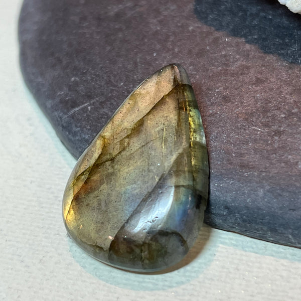 Labradorite - 48